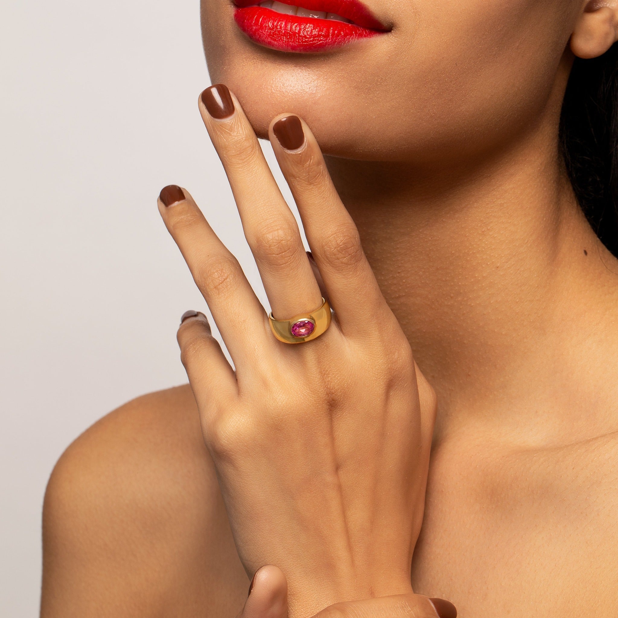 Zelda Ring – A Delicate Touch of Luxury