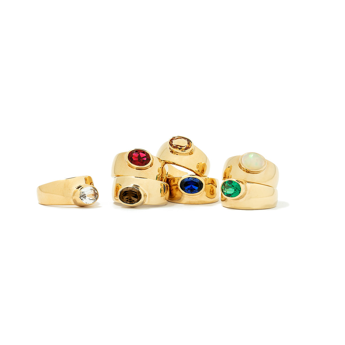 Zelda Ring – A Delicate Touch of Luxury