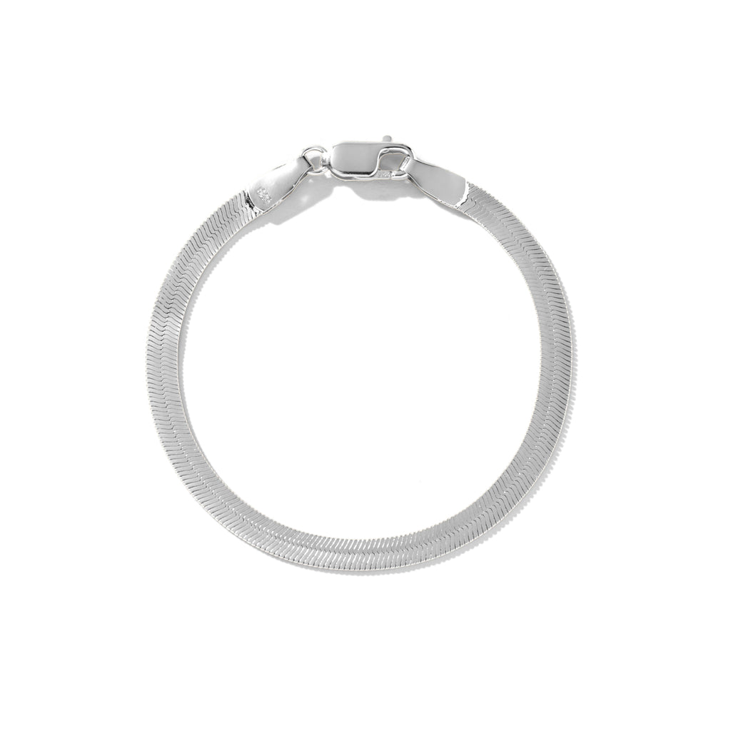 Silver Lana Bracelet – Add a Touch of Luxury to Your Outfit