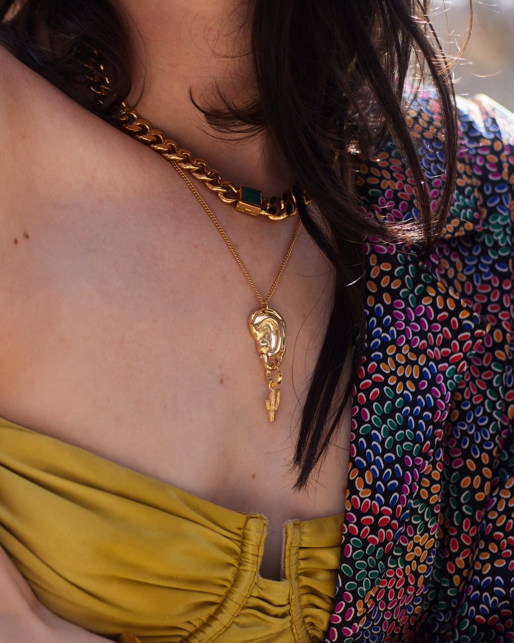 Everyday Glam, Effortless Style – Gold Clasp Necklace