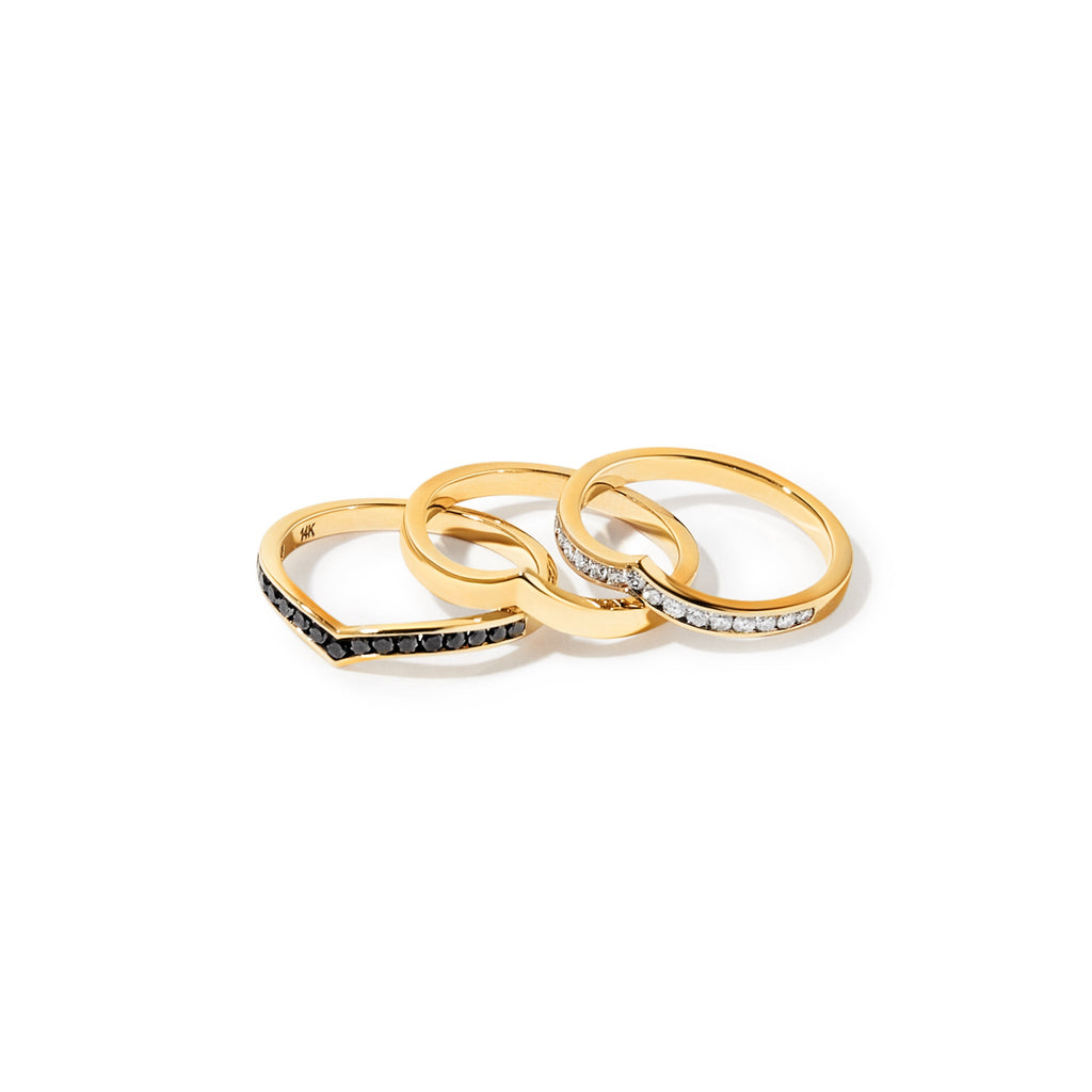 Classic Design with Modern Edge – 14k Gold Ring with Black Diamonds