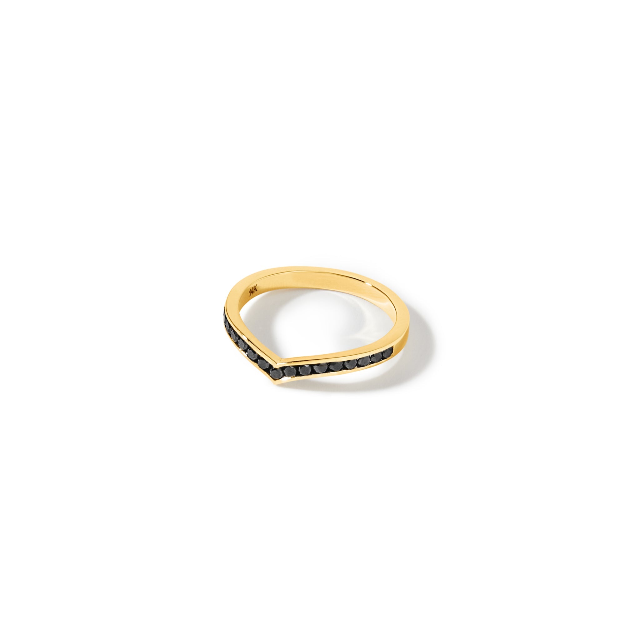 Classic Design with Modern Edge – 14k Gold Ring with Black Diamonds