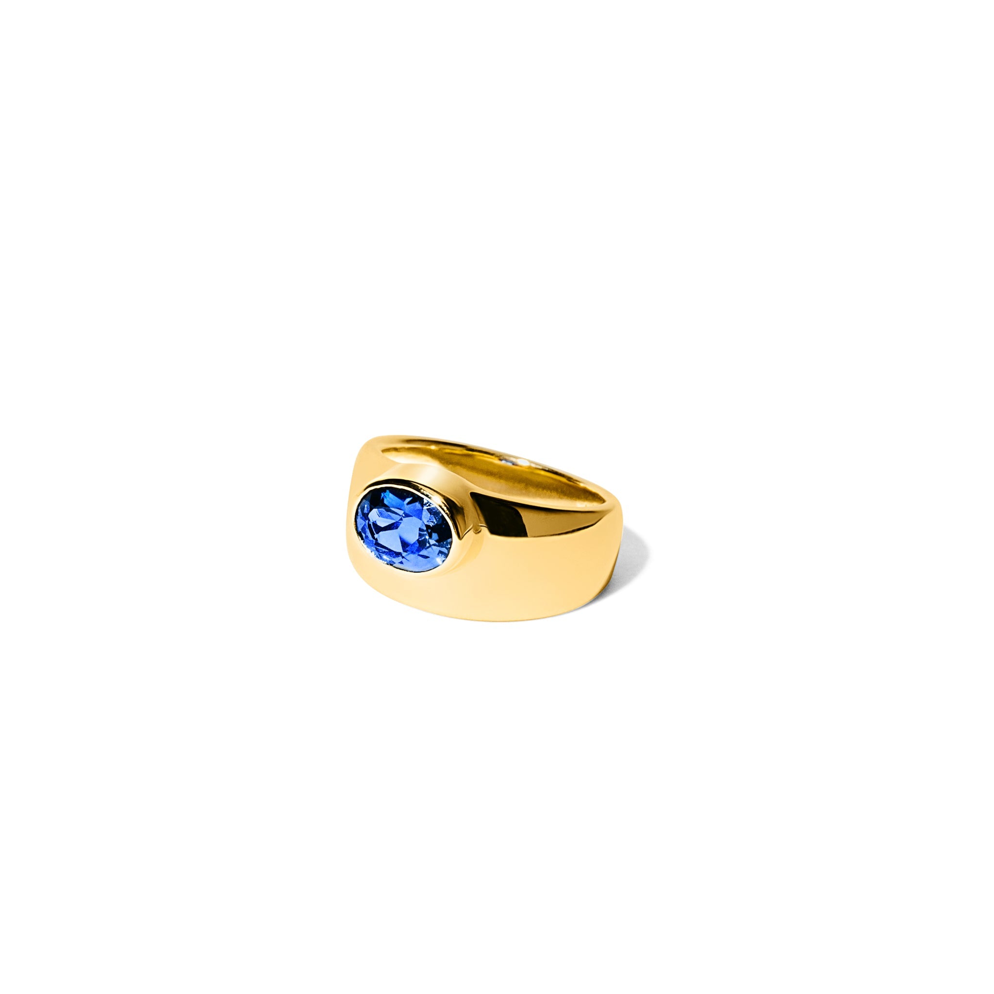 Zelda Ring – A Delicate Touch of Luxury