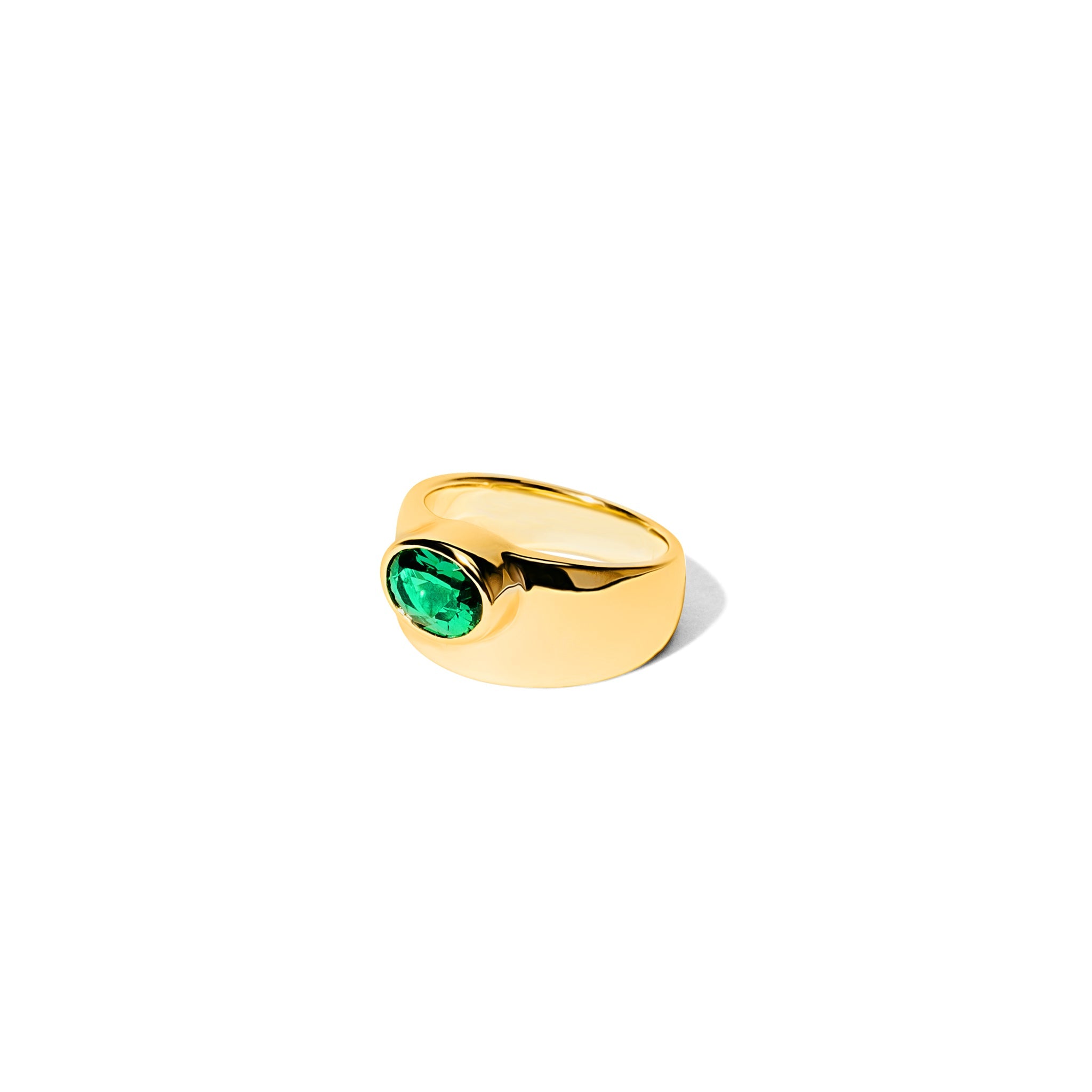 Zelda Ring – A Delicate Touch of Luxury