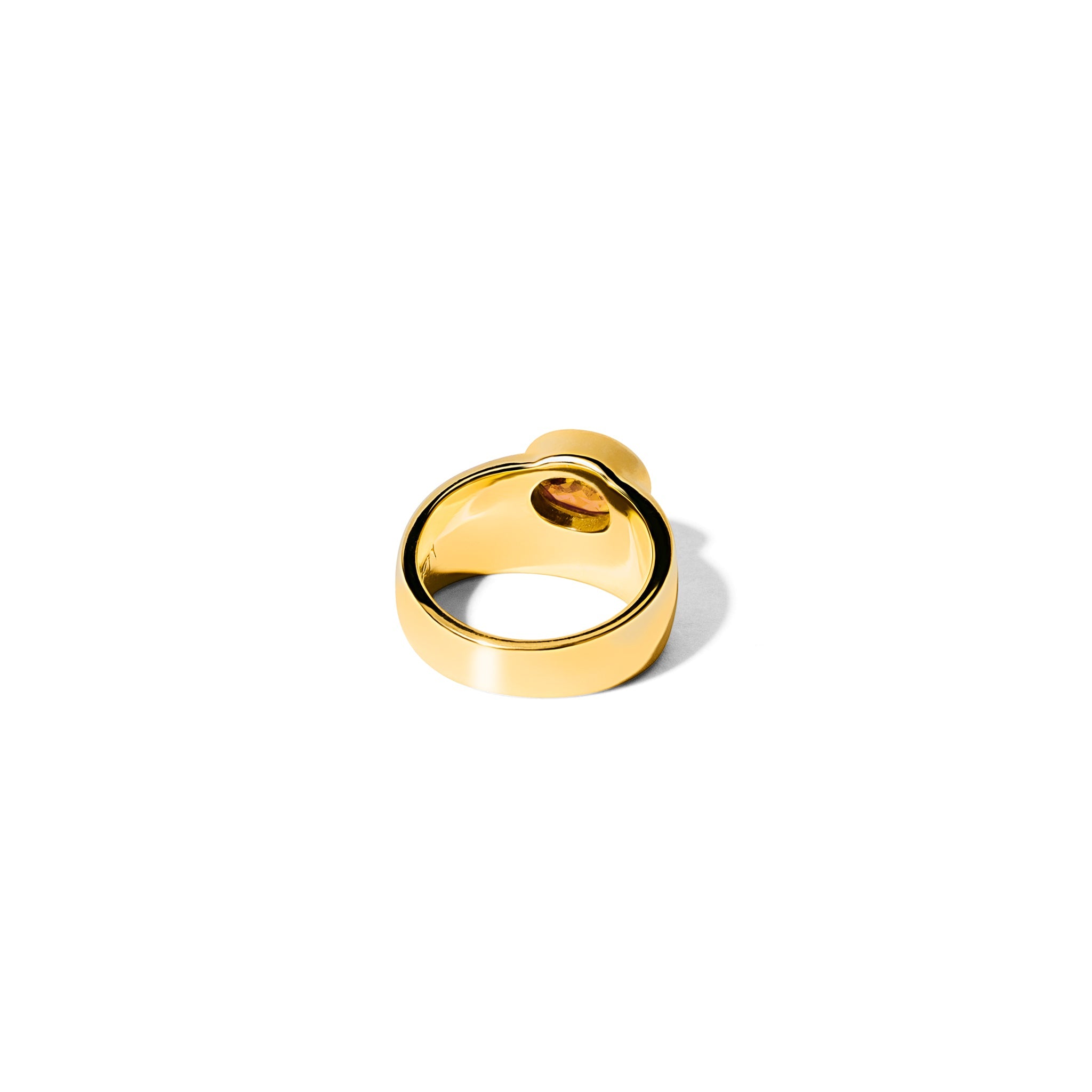 Zelda Ring – A Delicate Touch of Luxury